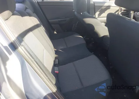 2007 Mazda Mazda3 I Sport z USA, uszkodzony, nr VIN JM1BK12F171665276